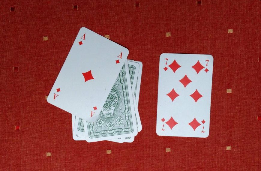 Schummellieschen Kartenspiel