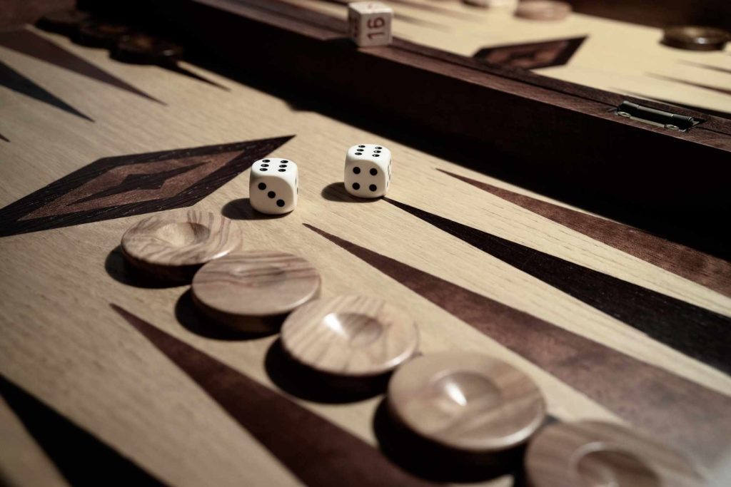 juego de mesa de backgammon