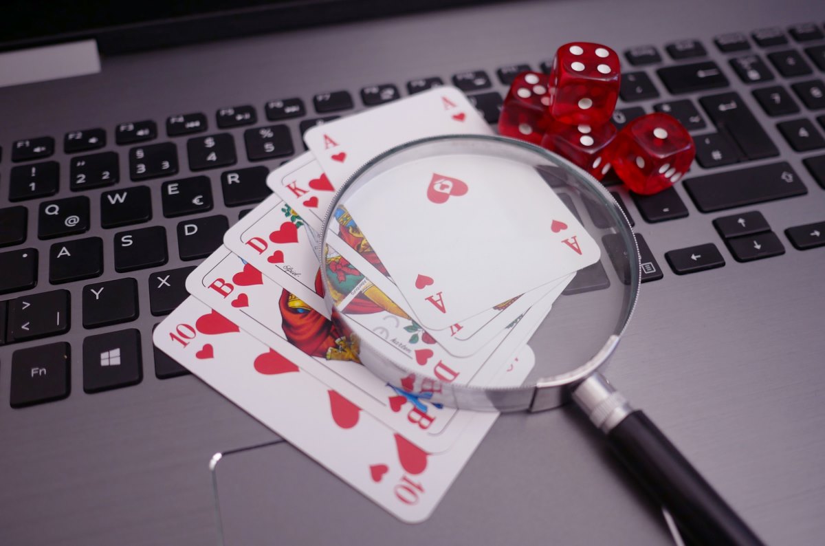 Spielregeln für die beliebtesten Casino-Kartenspiele