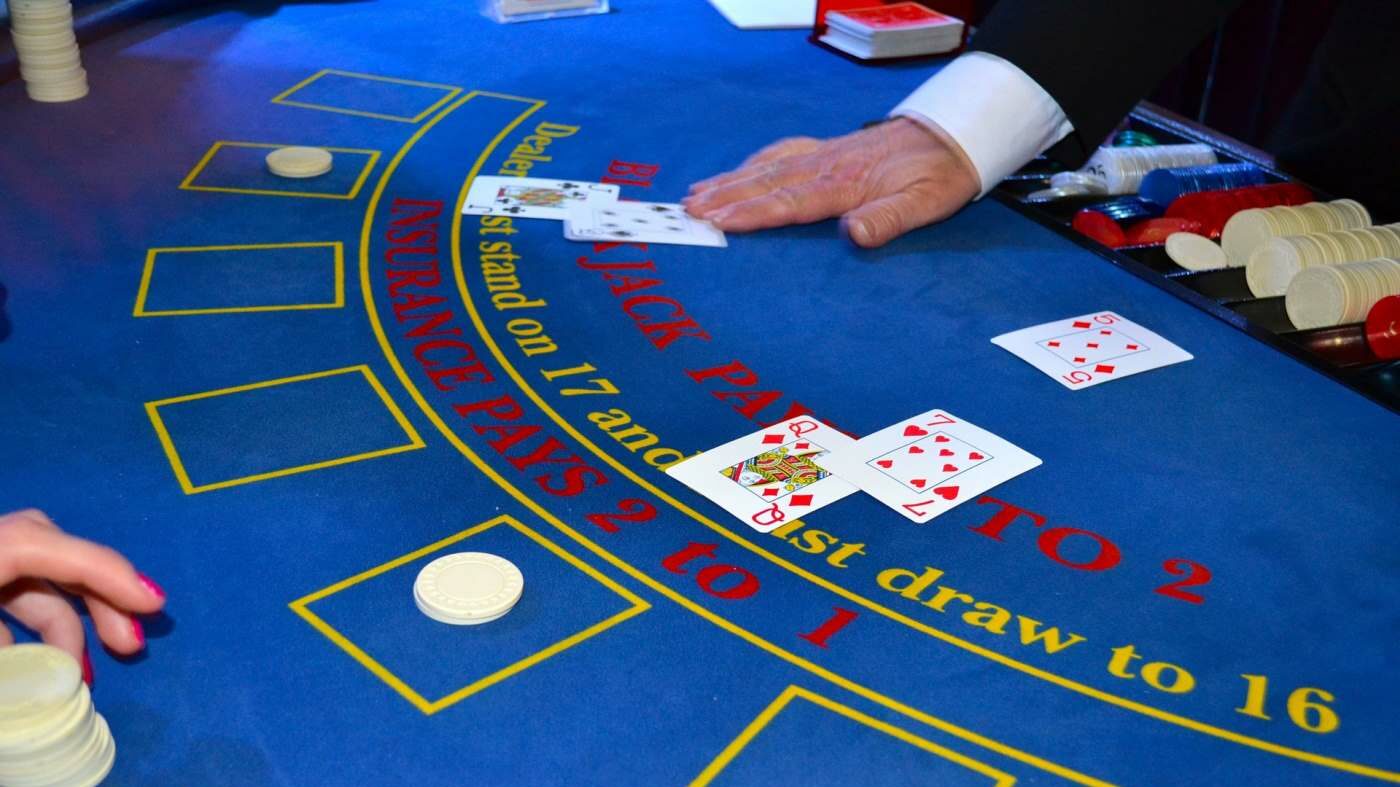 Black Jack Regeln, Anleitung & 15 wichtige Strategien