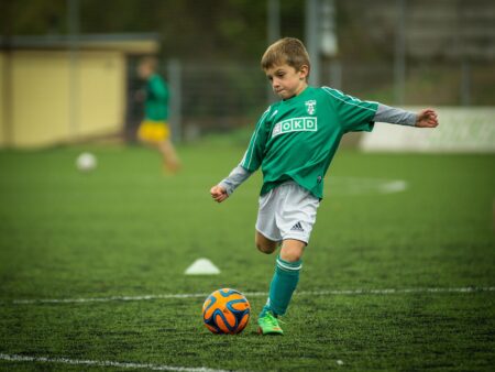 12 empfehlenswerte Sportarten für Schulkinder