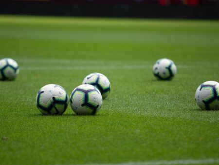 Spiele mit Fußball: 30+ abwechslungsreiche Fußballspiele für Schule, Verein und Freizeit