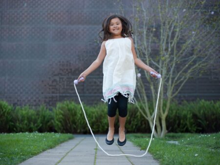 Kreative Spiele mit Seilen: 10 spannende Ideen für Bewegung und Spaß