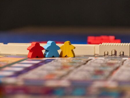 Perfekte Spiele für eine Person: Unsere Empfehlungen für Solospiele